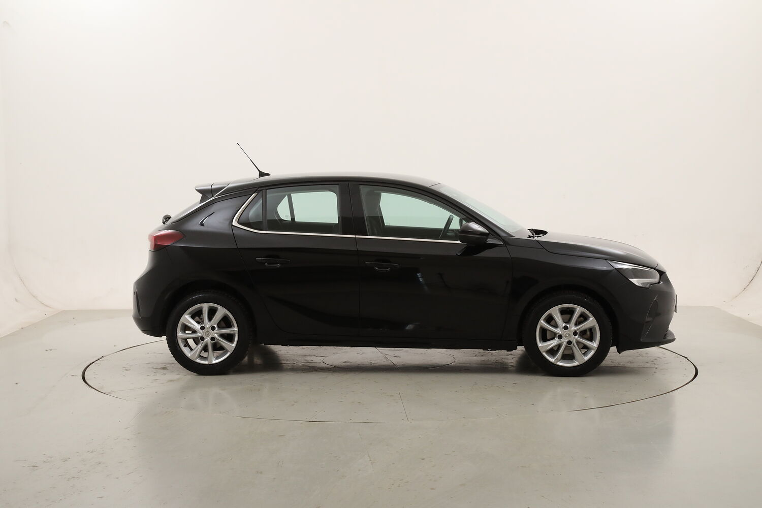 Opel Corsa Elegance usata del 2021 con 42.010 km