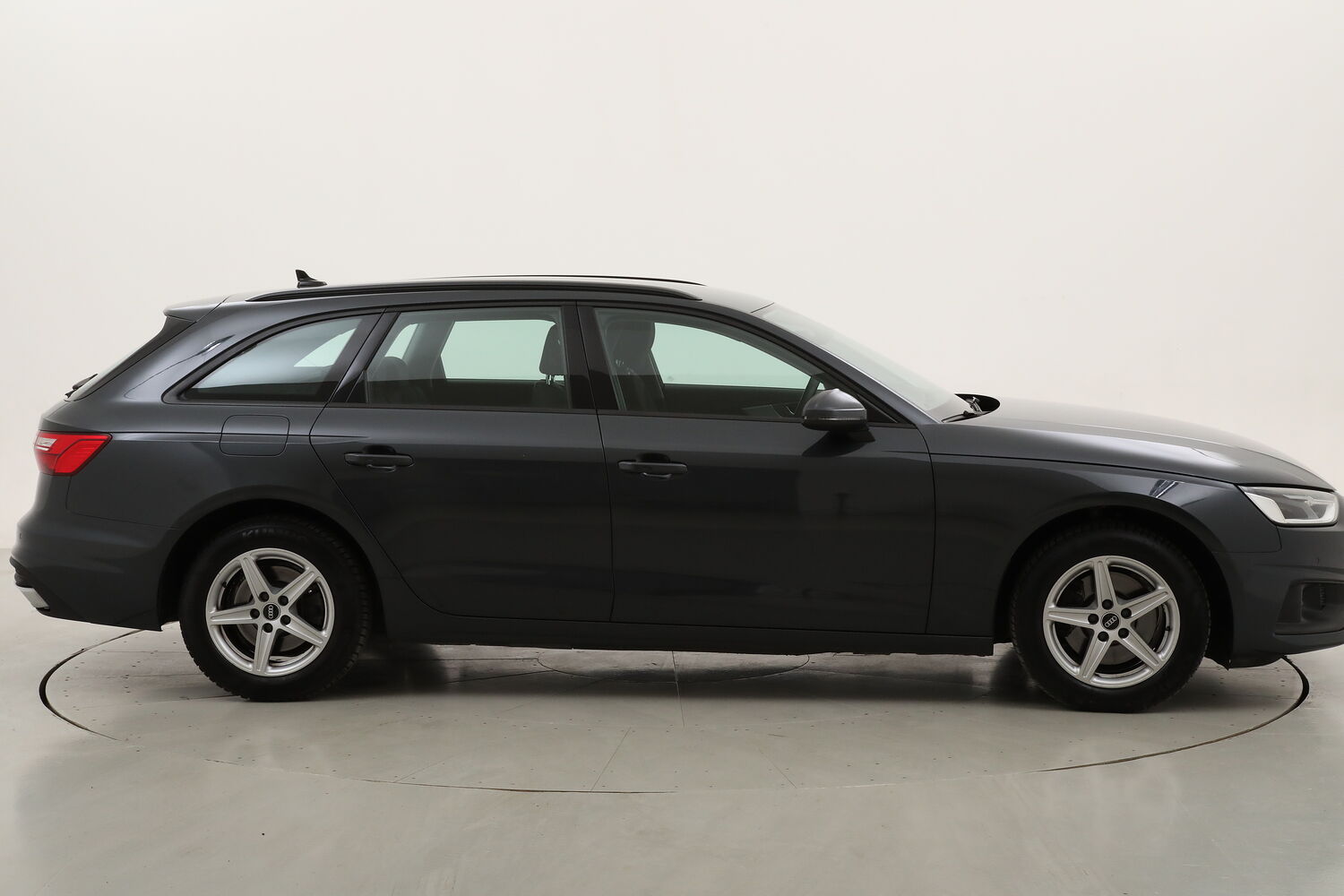 Audi A4 Avant 35 TDI Business S tronic usata del 2021 con 96.324 km