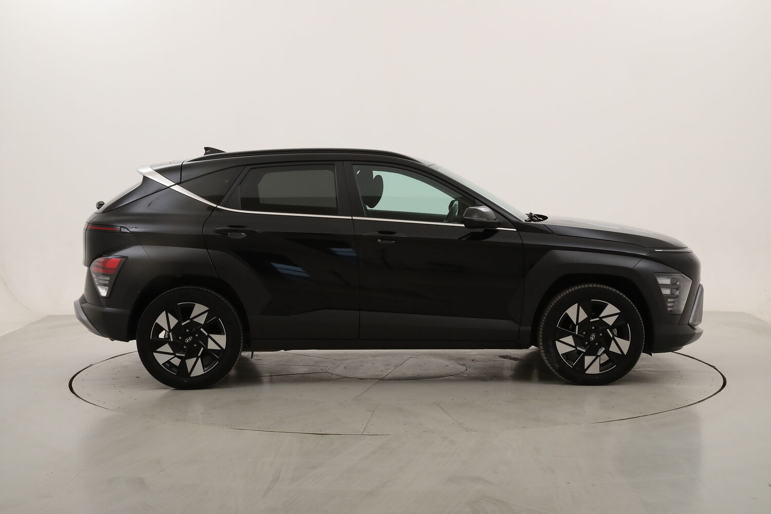Hyundai Kona Hybrid XLine DCT usata del 2024 con 15.209 km