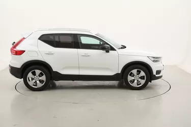 Volvo XC40 B4 Momentum Pro AWD Geartronic 2.0 Mild Hybrid 197CV Automatico