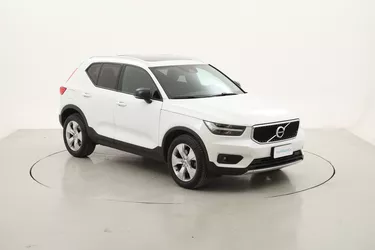 Volvo XC40 B4 Momentum Pro AWD Geartronic 2.0 Mild Hybrid 197CV Automatico