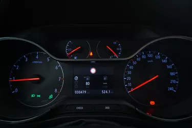 Opel Crossland Elegance 1.2 Benzina 131CV Automatico Interni