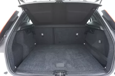 Volvo XC40 D3 Momentum Core AWD Geartronic 2.0 Diesel 150CV Automatico Bagagliaio