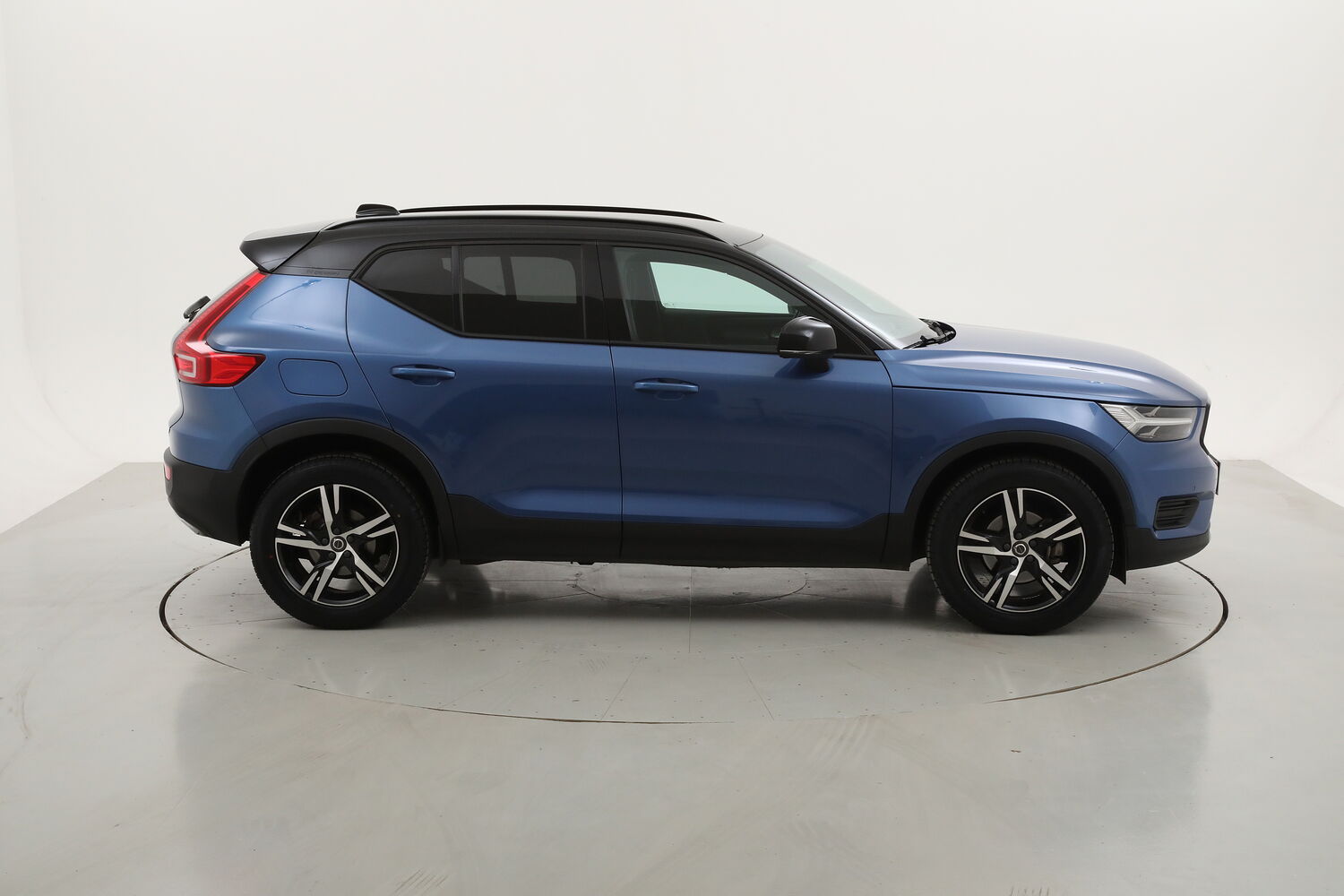 Volvo XC40 T3 R-design Geartronic usata del 2019 con 91.294 km