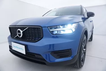 Volvo XC40 T3 R-design Geartronic 1.5 Benzina 163CV Automatico Visione frontale