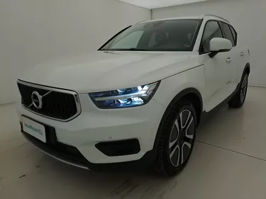 Volvo XC40 D3 Business Plus Geartronic AWD 2.0 Diesel 150CV Automatico Visione frontale