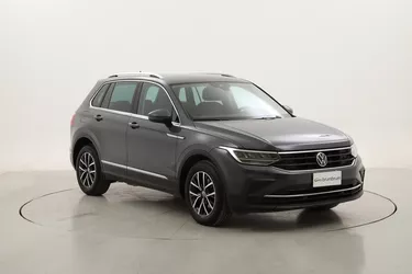 Volkswagen Tiguan Life DSG 2.0 Diesel 150CV Automatico Volkswagen Tiguan Life DSG 2.0 Diesel 150CV Automatico