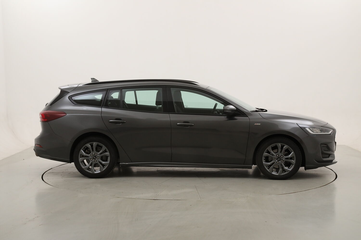 Ford Focus SW Hybrid ST-Line usata del 2023 con 91.091 km