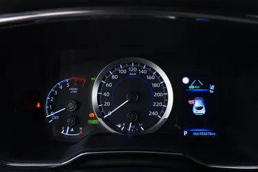 Toyota Corolla Hybrid Business 1.8 Full Hybrid 122CV Automatico Interni