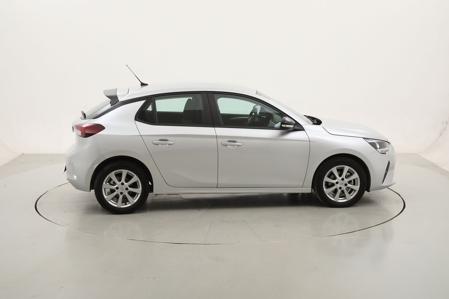 Opel Corsa Edition usata del 2023 con 68.981 km