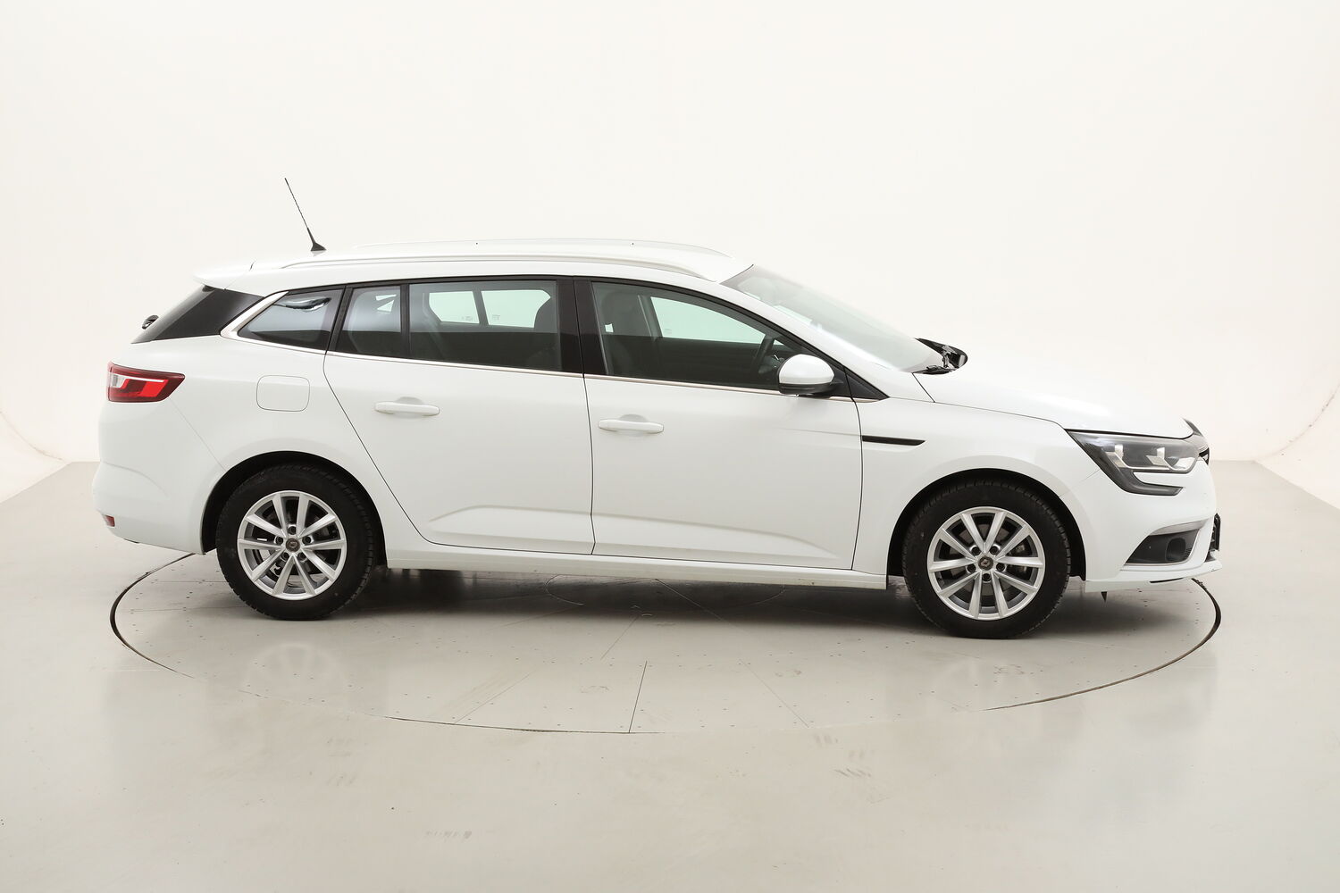 Renault Megane Sporter Business EDC usata del 2020 con 82.430 km