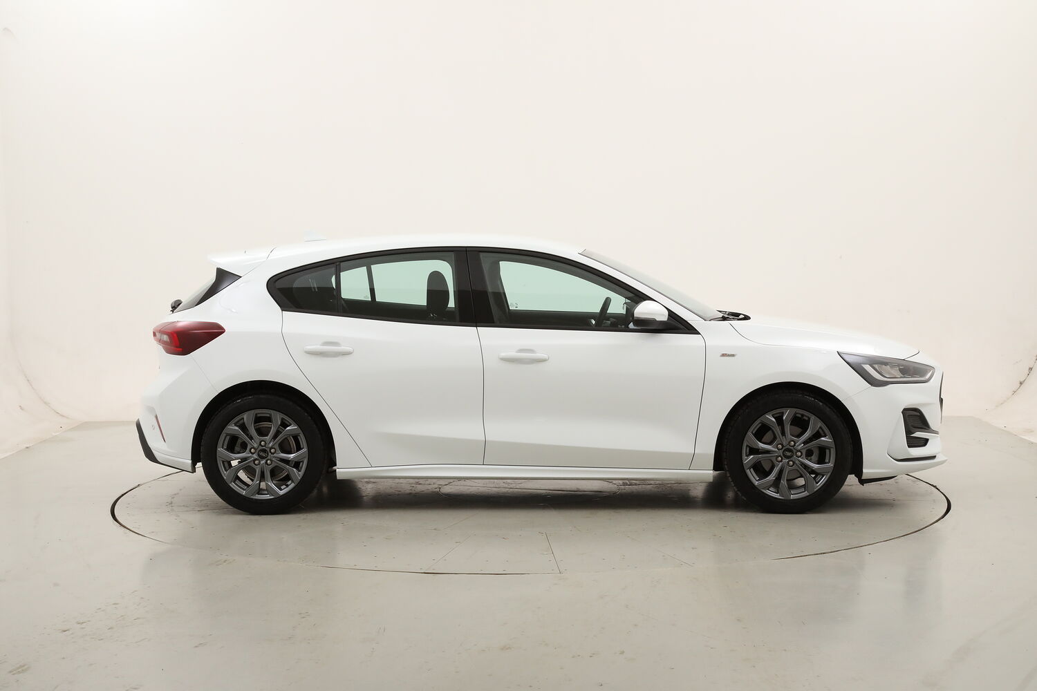 Ford Focus Hybrid ST-Line usata del 2023 con 20.019 km