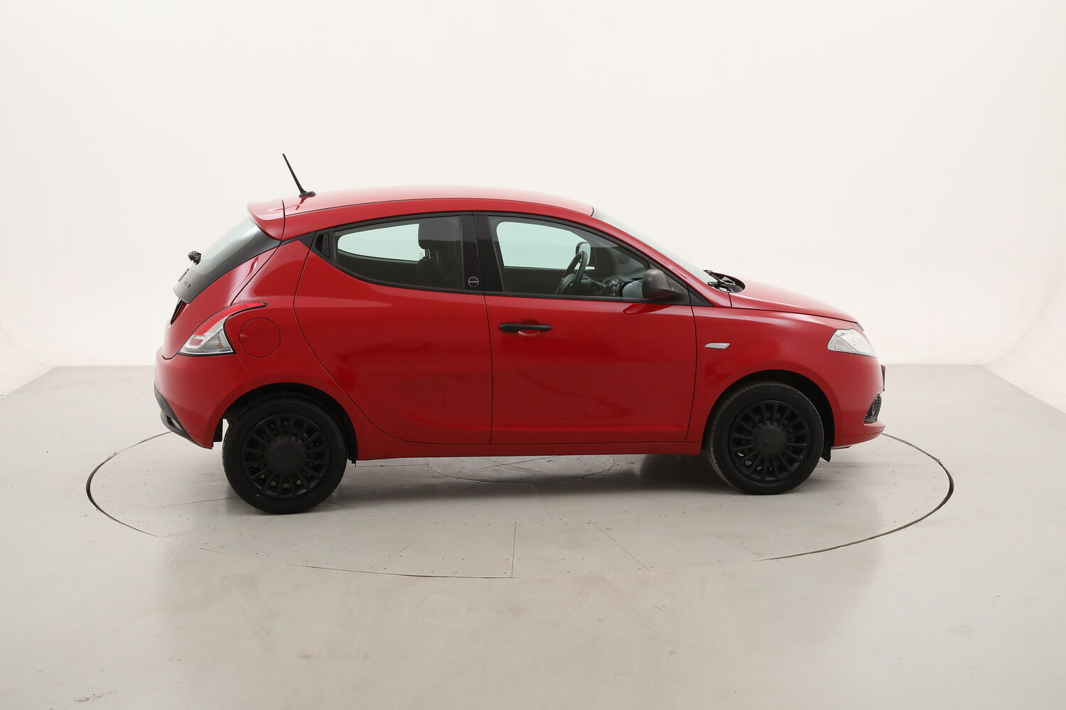 Lancia Ypsilon Hybrid Silver usata del 2021 con 28.072 km