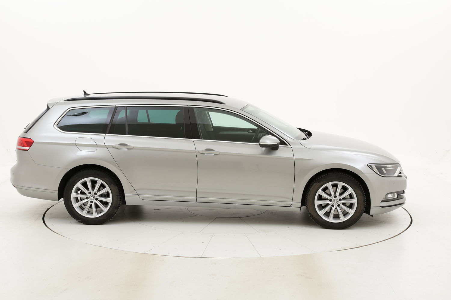Volkswagen Passat usata del 2017 con 112.778 km