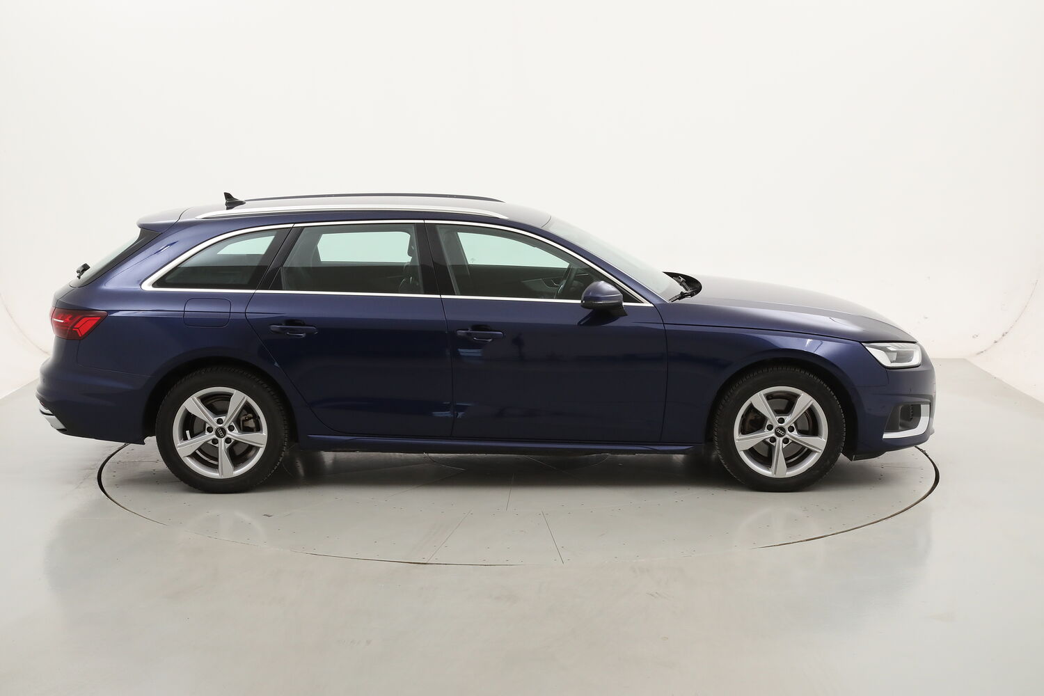 Audi A4 Avant S tronic usata del 2023 con 60.984 km