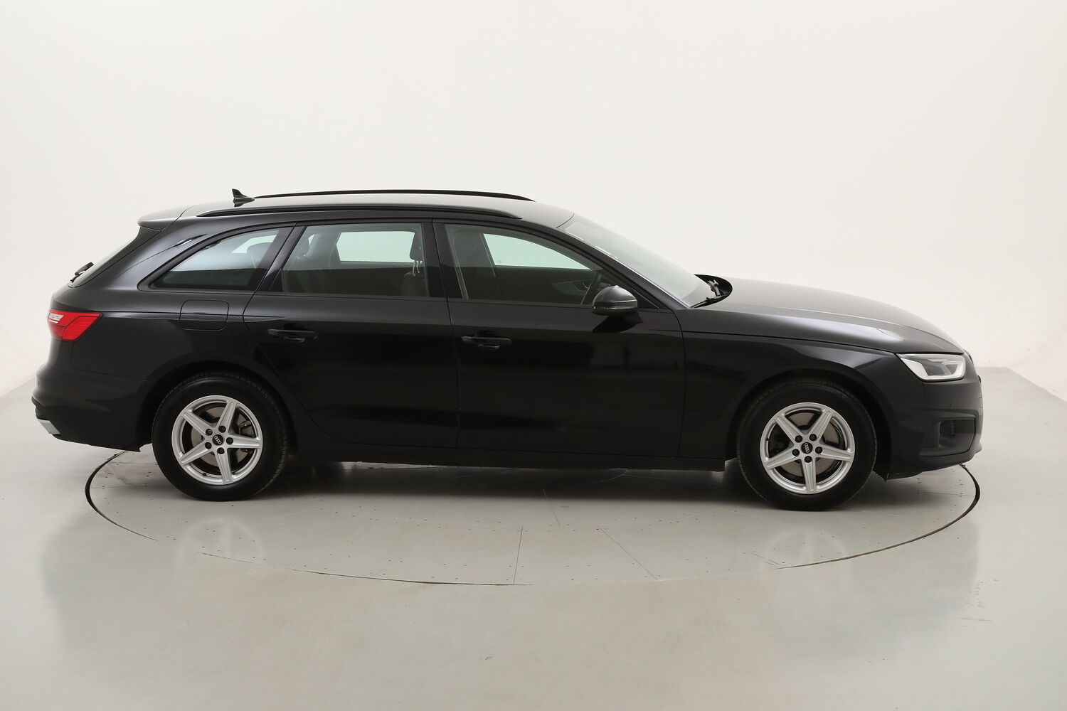 Audi A4 Avant Business S tronic usata del 2022 con 87.729 km