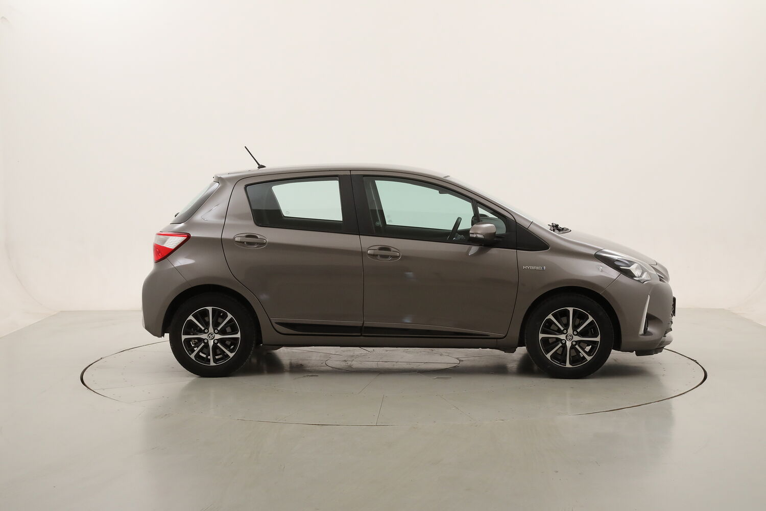 Toyota Yaris Hybrid Active usata del 2018 con 95.565 km