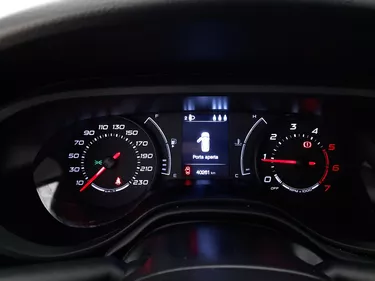 Fiat Tipo Easy 4 porte 1.6 Diesel 120CV Manuale Interni