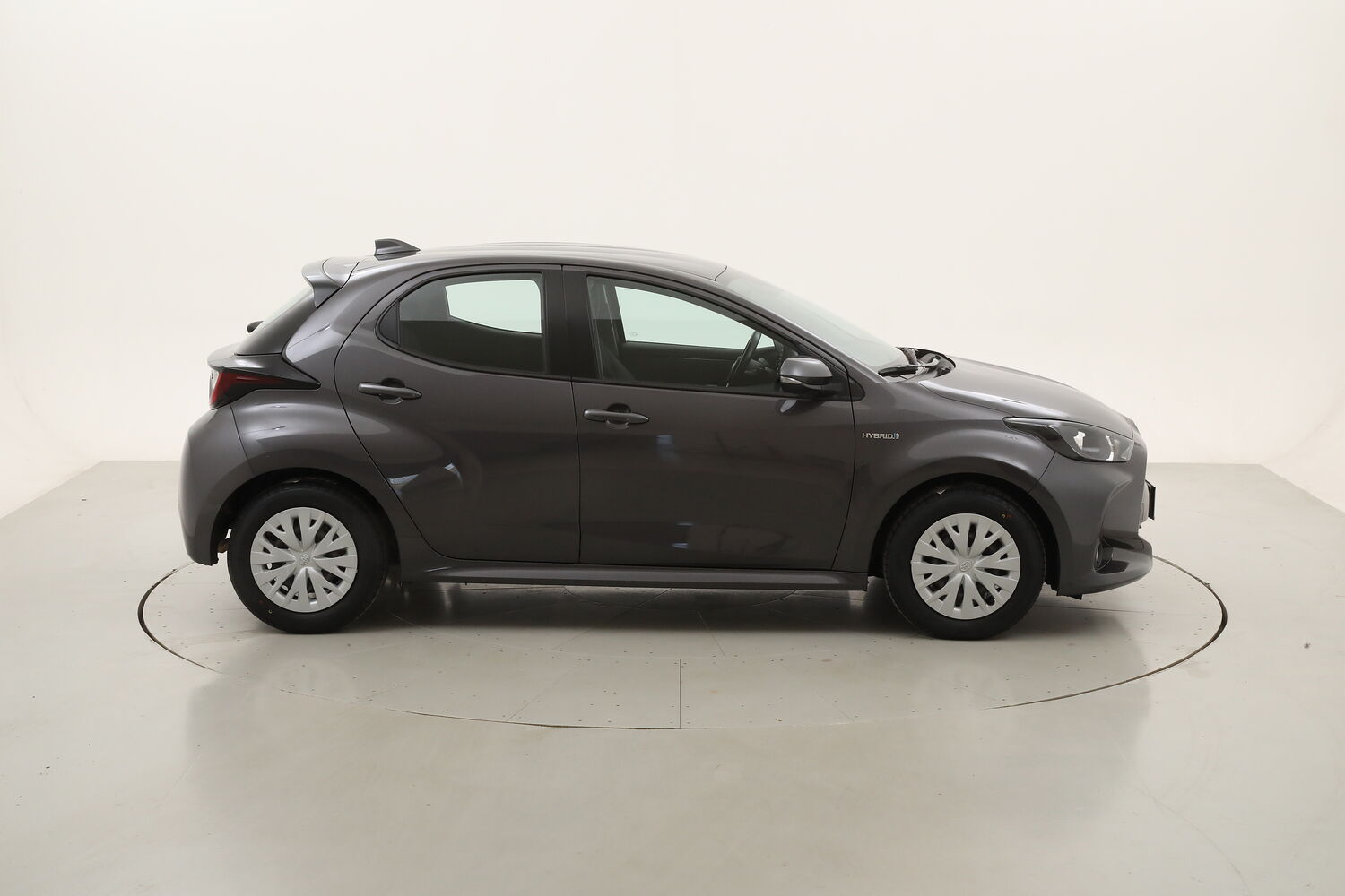 Toyota Yaris Hybrid Business usata del 2021 con 65.127 km