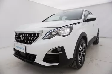 Peugeot 3008 Business EAT8 1.5 Diesel 131CV Automatico Visione frontale