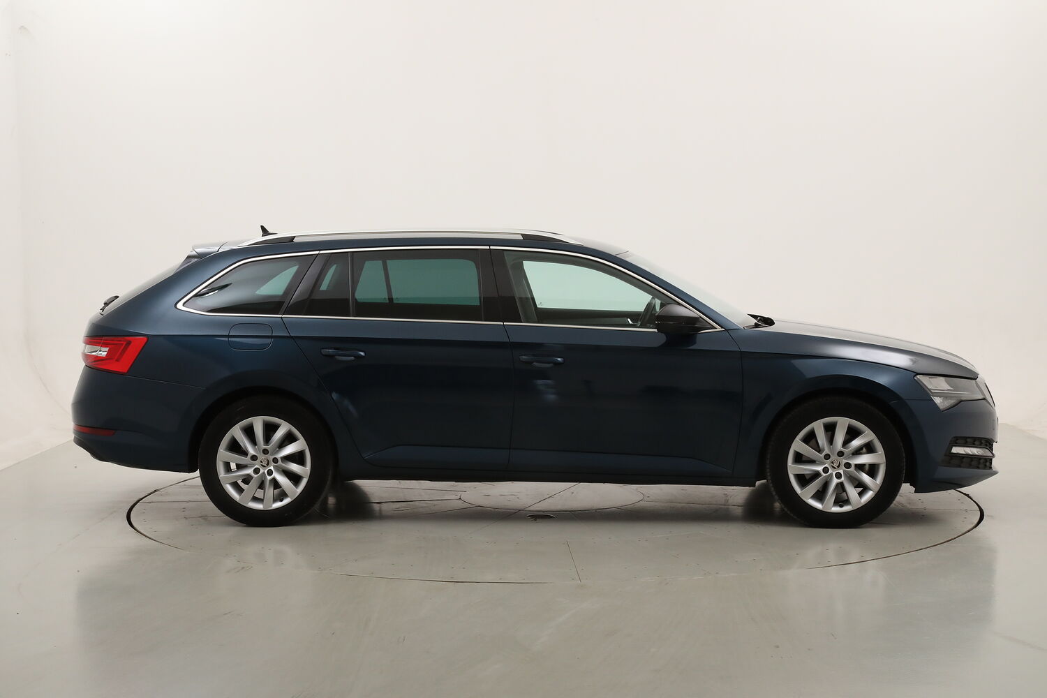 Skoda Superb Wagon Executive DSG usata del 2022 con 79.226 km