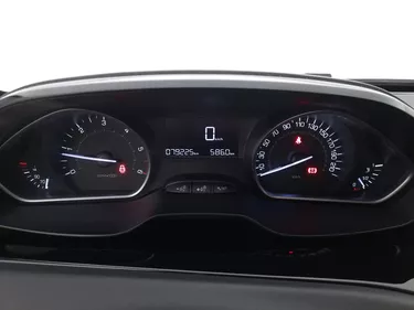 Peugeot 208 Active 1.6 Diesel 75CV Manuale Interni