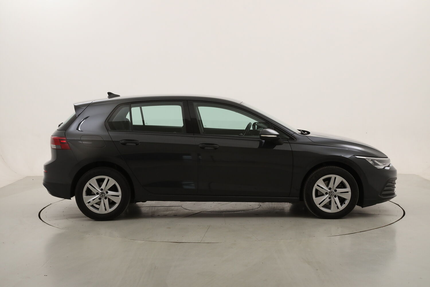 Volkswagen Golf Life DSG usata del 2023 con 128.003 km