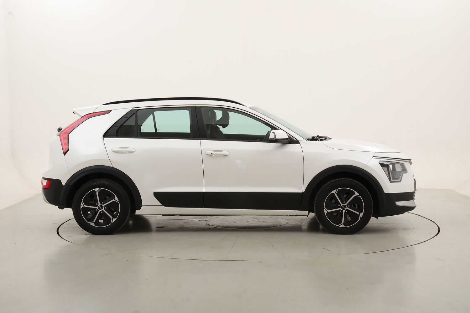 Kia Niro HEV Business DCT usata del 2023 con 107.718 km
