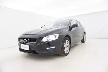 Volvo V60 V60 D2 Geartronic Business 2.0 Diesel 120CV Automatico Visione frontale