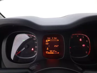 Fiat Panda Hybrid Easy 1.0 Mild Hybrid 69CV Manuale Interni
