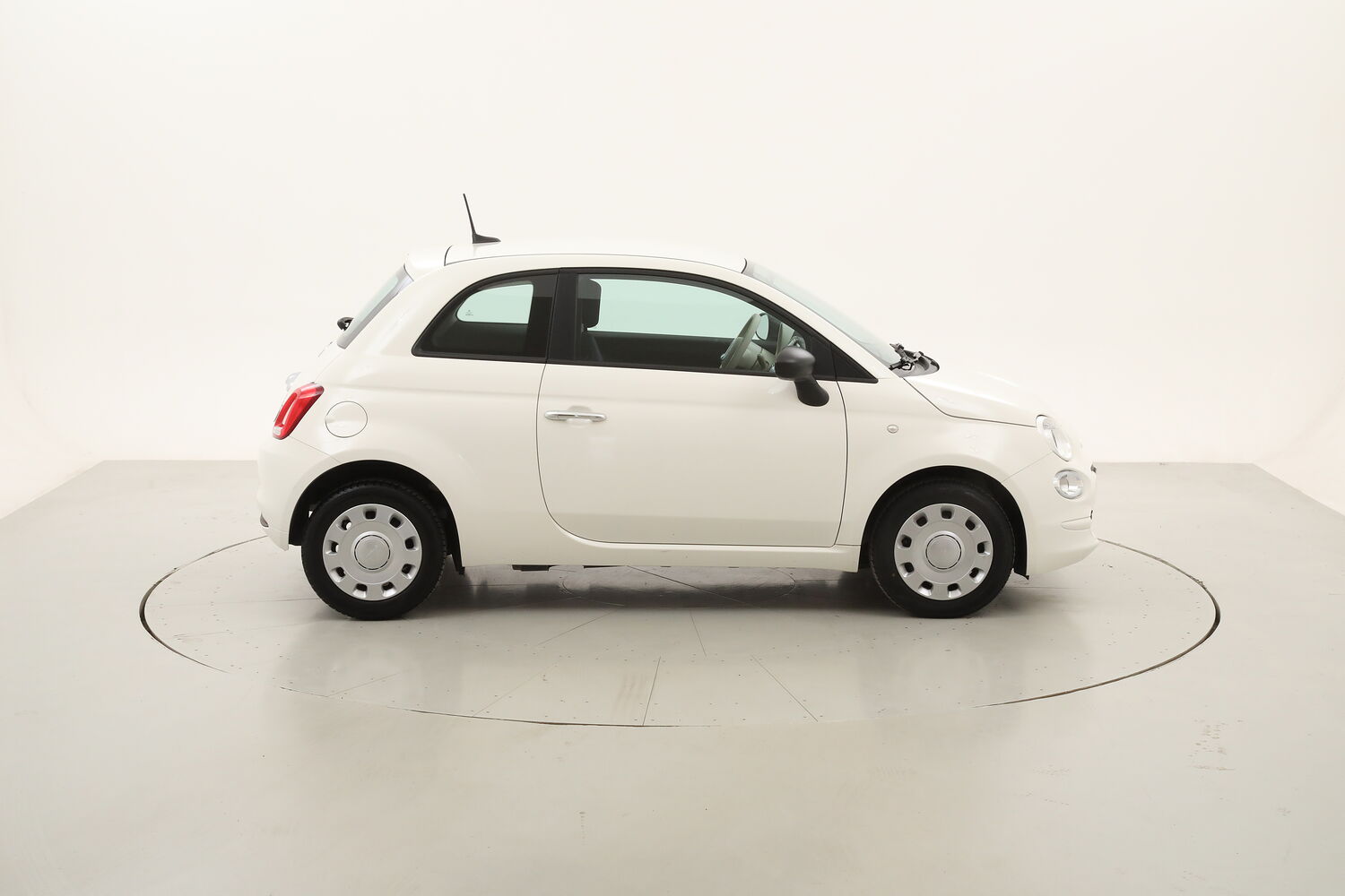 Fiat 500 Hybrid Cult usata del 2021 con 44.399 km