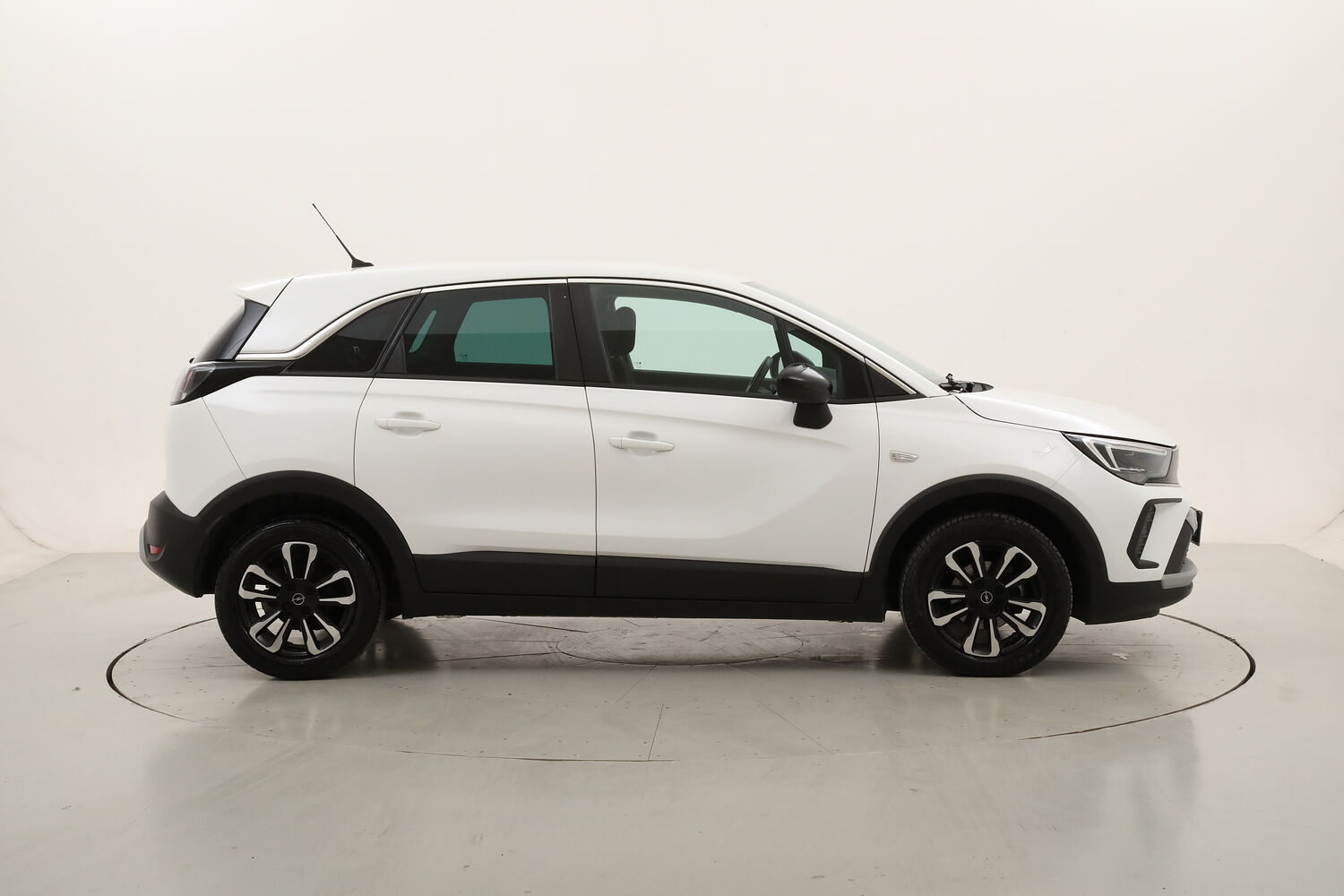 Opel Crossland Elegance usata del 2023 con 40.662 km