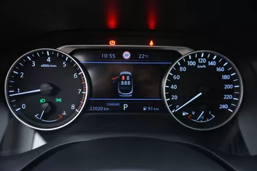 Nissan Qashqai Business Xtronic 1.3 Mild Hybrid 158CV Automatico Interni