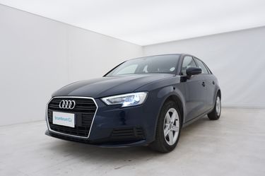 Audi A3 Da un'altra prospettiva Audi A3 Da un'altra prospettiva