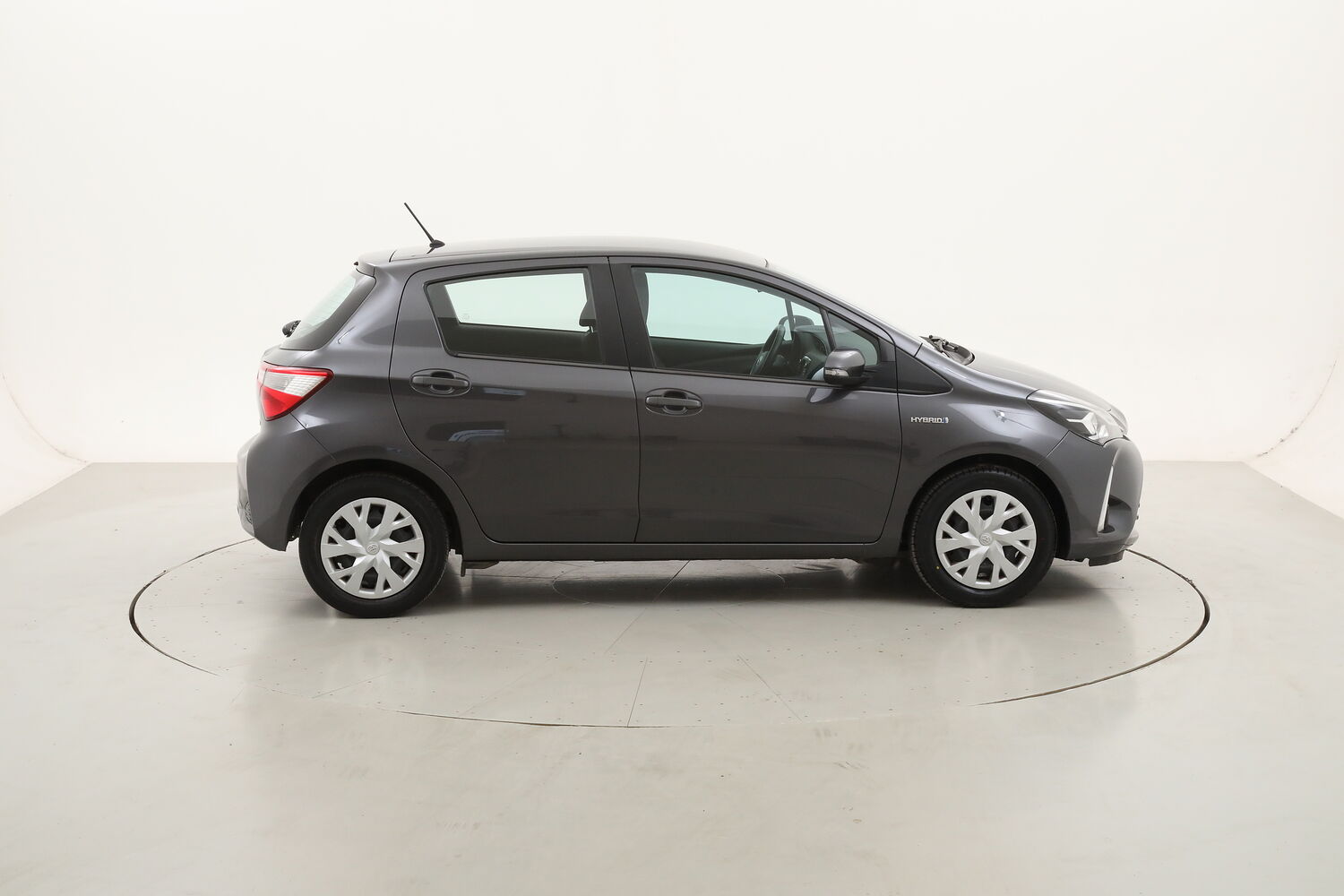 Toyota Yaris Hybrid Business usata del 2020 con 86.764 km