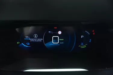 Peugeot 2008 GT Elettrico 136CV Automatico Interni