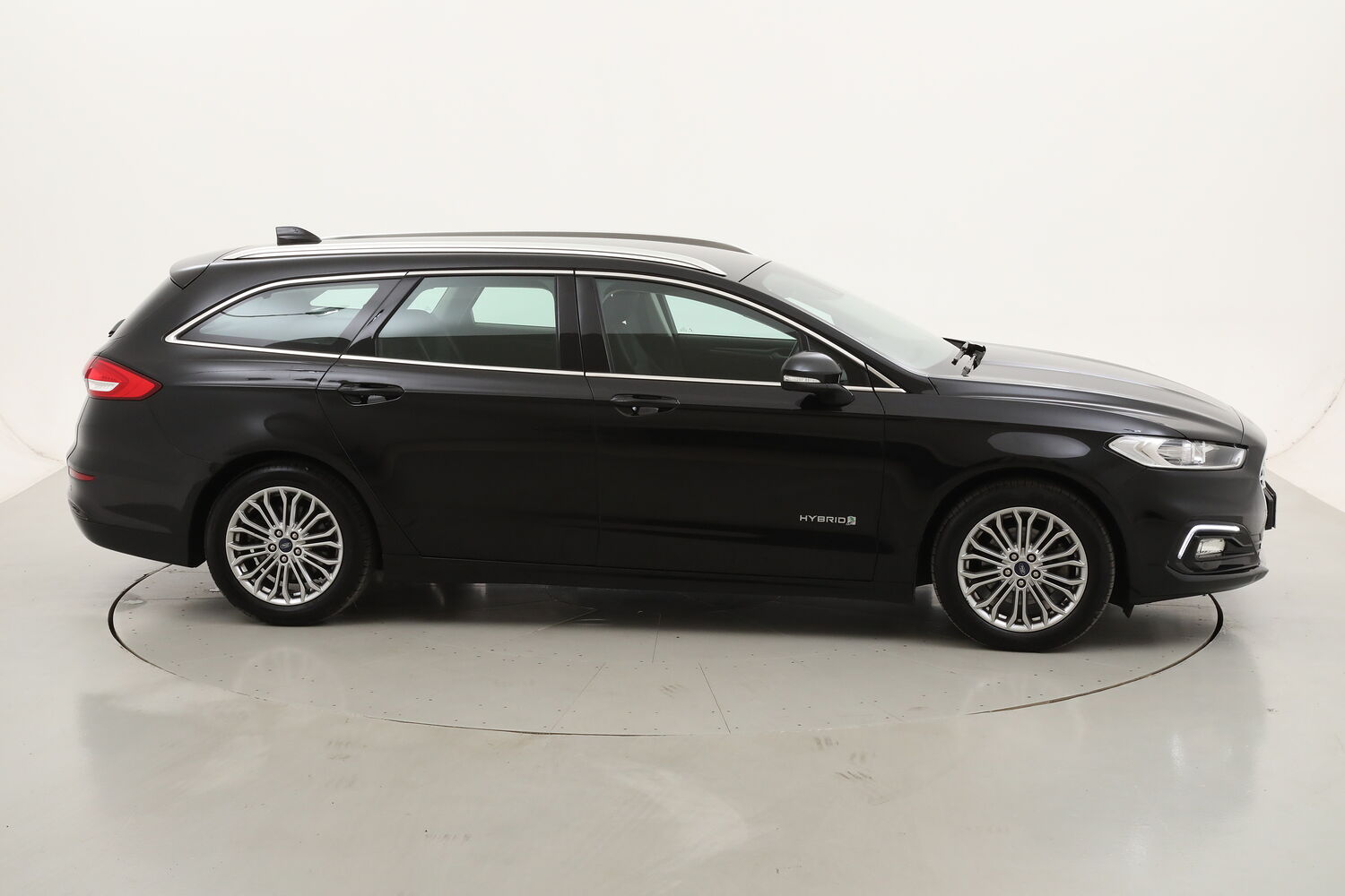 Ford Mondeo SW Hybrid Titanium Business usata del 2020 con 47.326 km