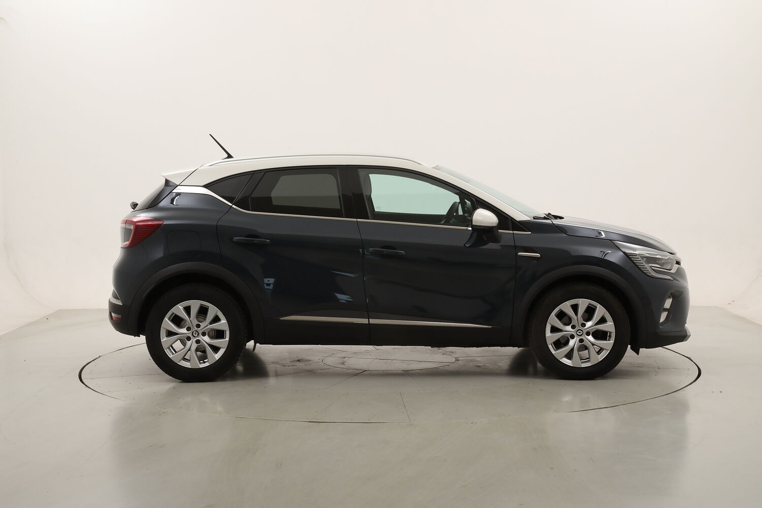 Renault Captur Hybrid Intens usata del 2022 con 115.345 km