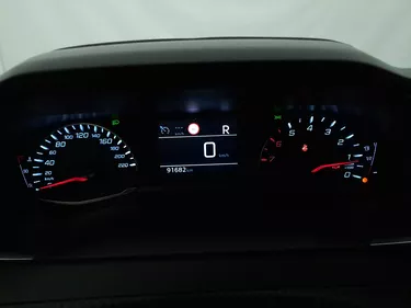 Peugeot 2008 Allure Pack EAT8 1.5 Diesel 131CV Automatico Interni