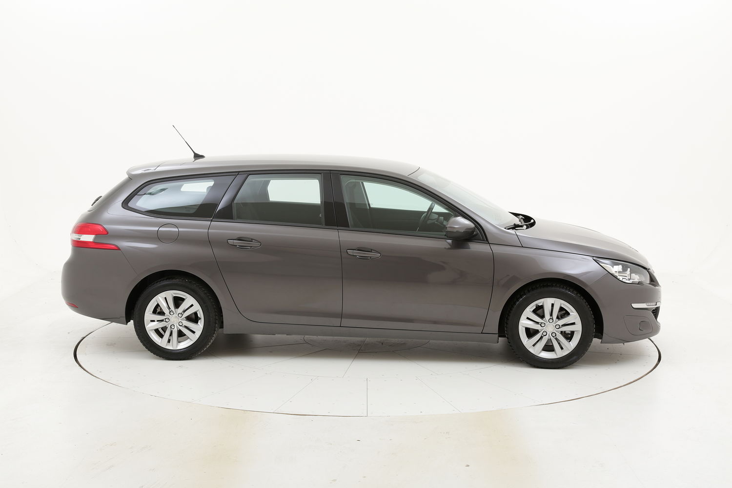 Peugeot 308 usata del 2016 con 80.450 km