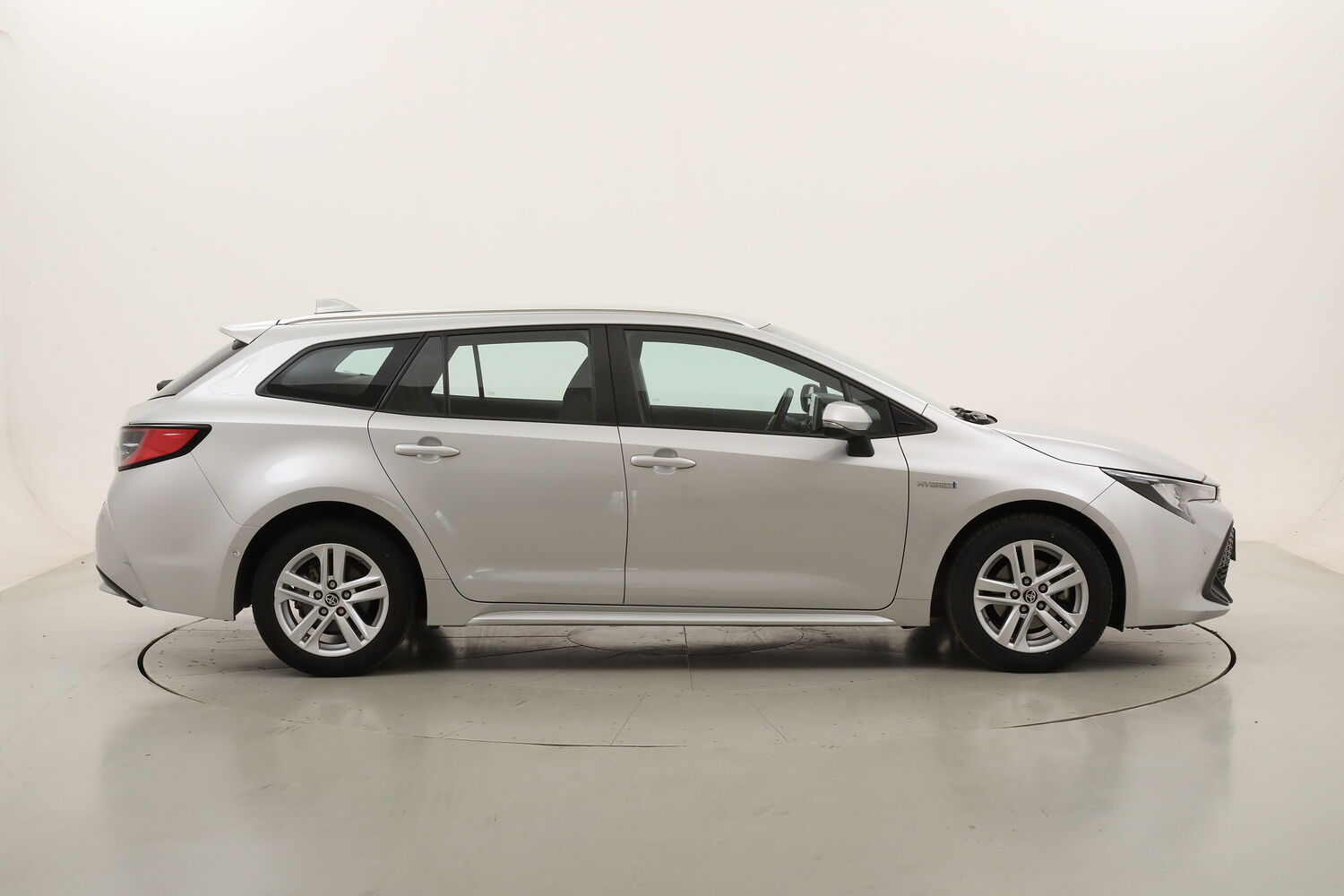 Toyota Corolla TS Hybrid Business Tech usata del 2021 con 64.614 km