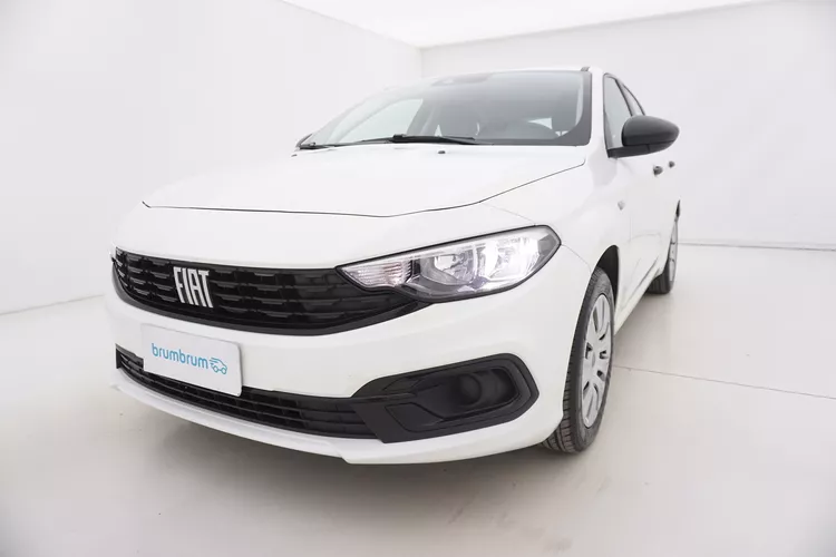 Fiat Tipo 5 porte 1.3 Diesel 95CV Manuale Visione frontale Fiat Tipo 5 porte 1.3 Diesel 95CV Manuale Visione frontale
