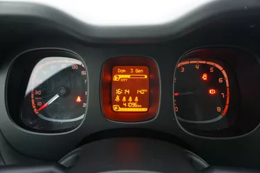 Fiat Panda Hybrid City Life 1.0 Mild Hybrid 70CV Manuale Interni