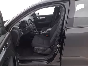 Volvo XC40 D3 Momentum Geartronic 2.0 Diesel 150CV Automatico Sedili