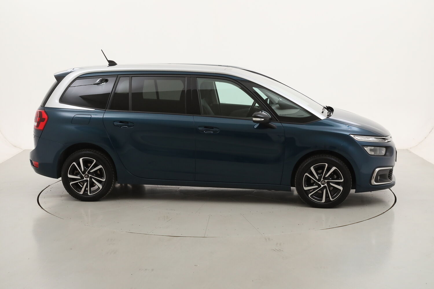 Citroen Grand C4 SpaceTourer Shine EAT8 - 7 POSTI usata del 2021 con 122.451 km