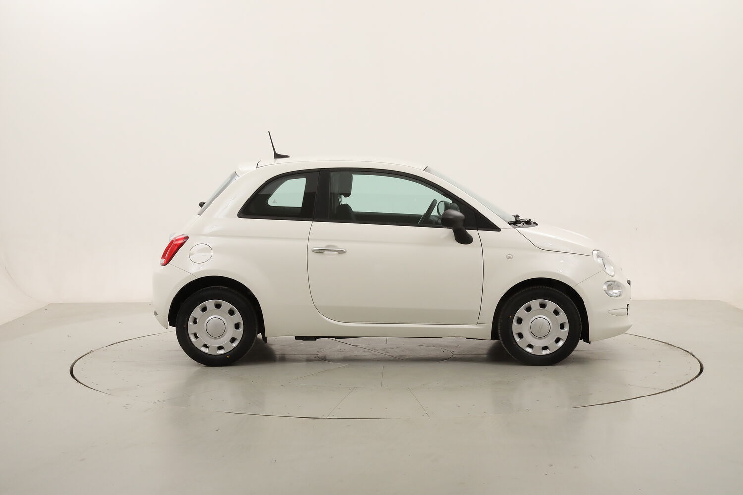 Fiat 500 Hybrid Cult usata del 2022 con 46.875 km