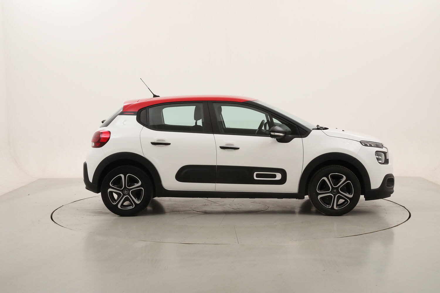 Citroen C3 Shine usata del 2022 con 43.120 km