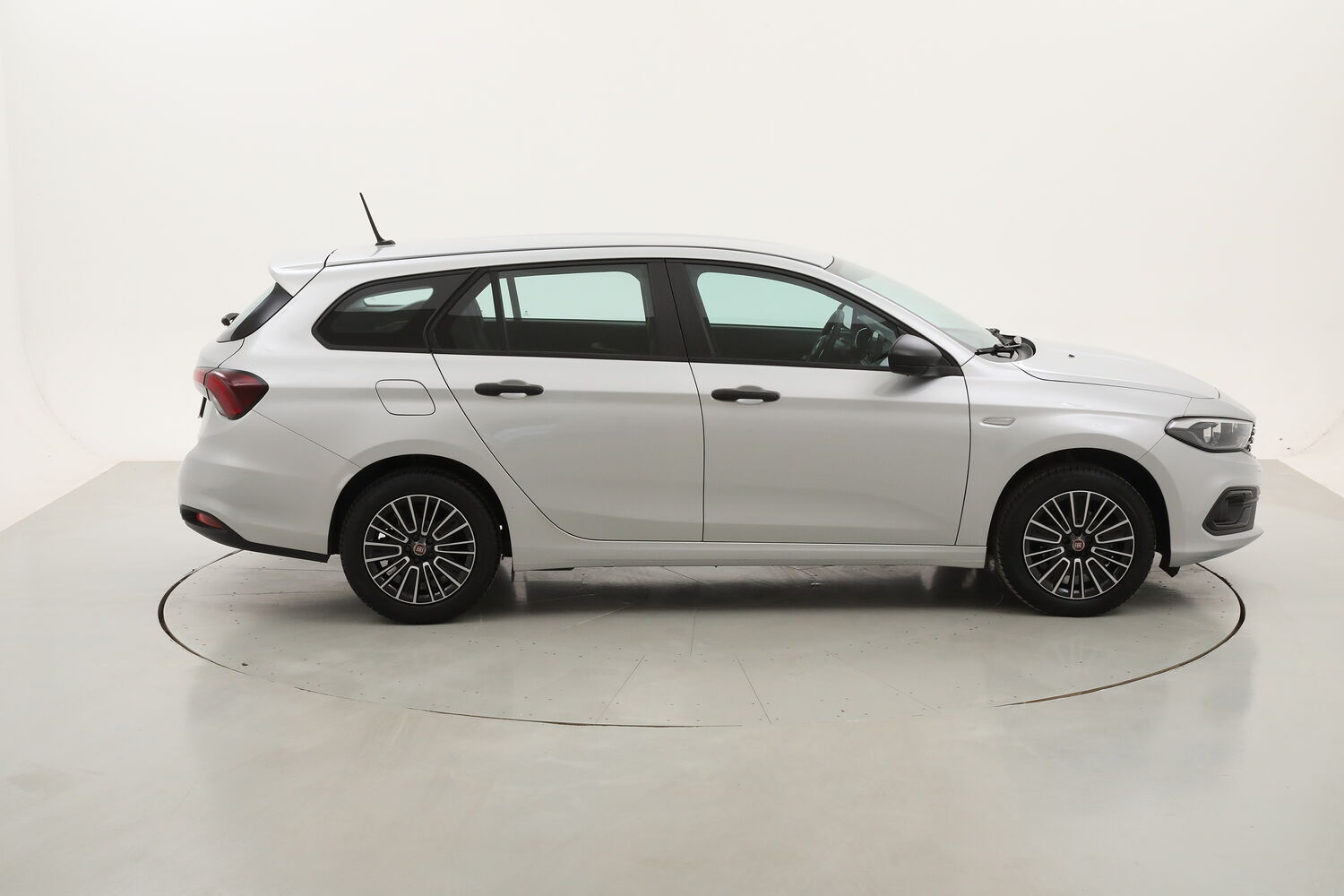 Fiat Tipo SW usata del 2022 con 48.832 km