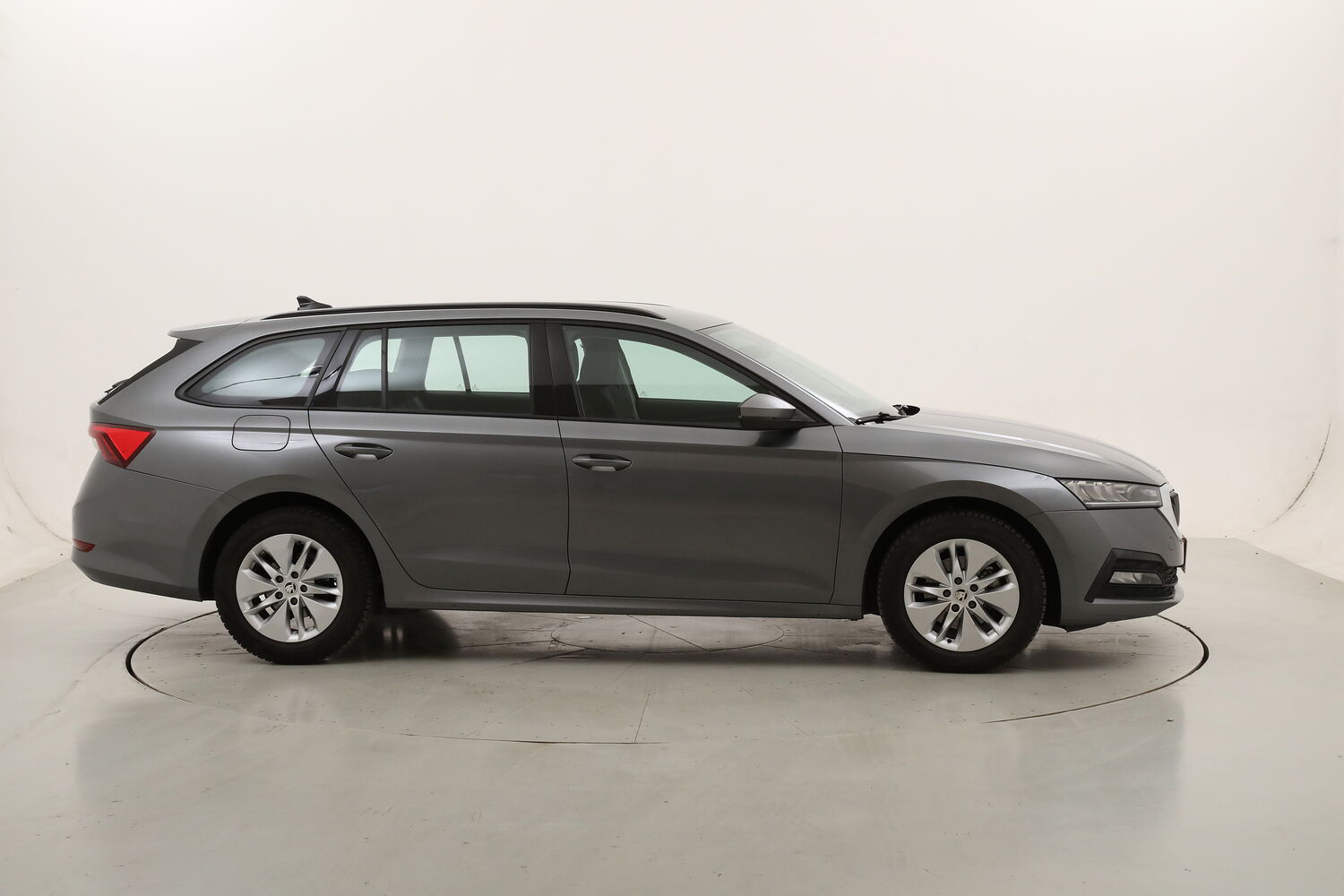 Skoda Octavia Wagon Executive DSG usata del 2023 con 41.900 km
