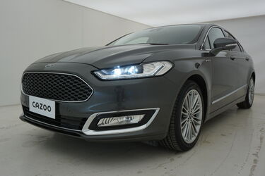 Visione frontale di Ford Mondeo